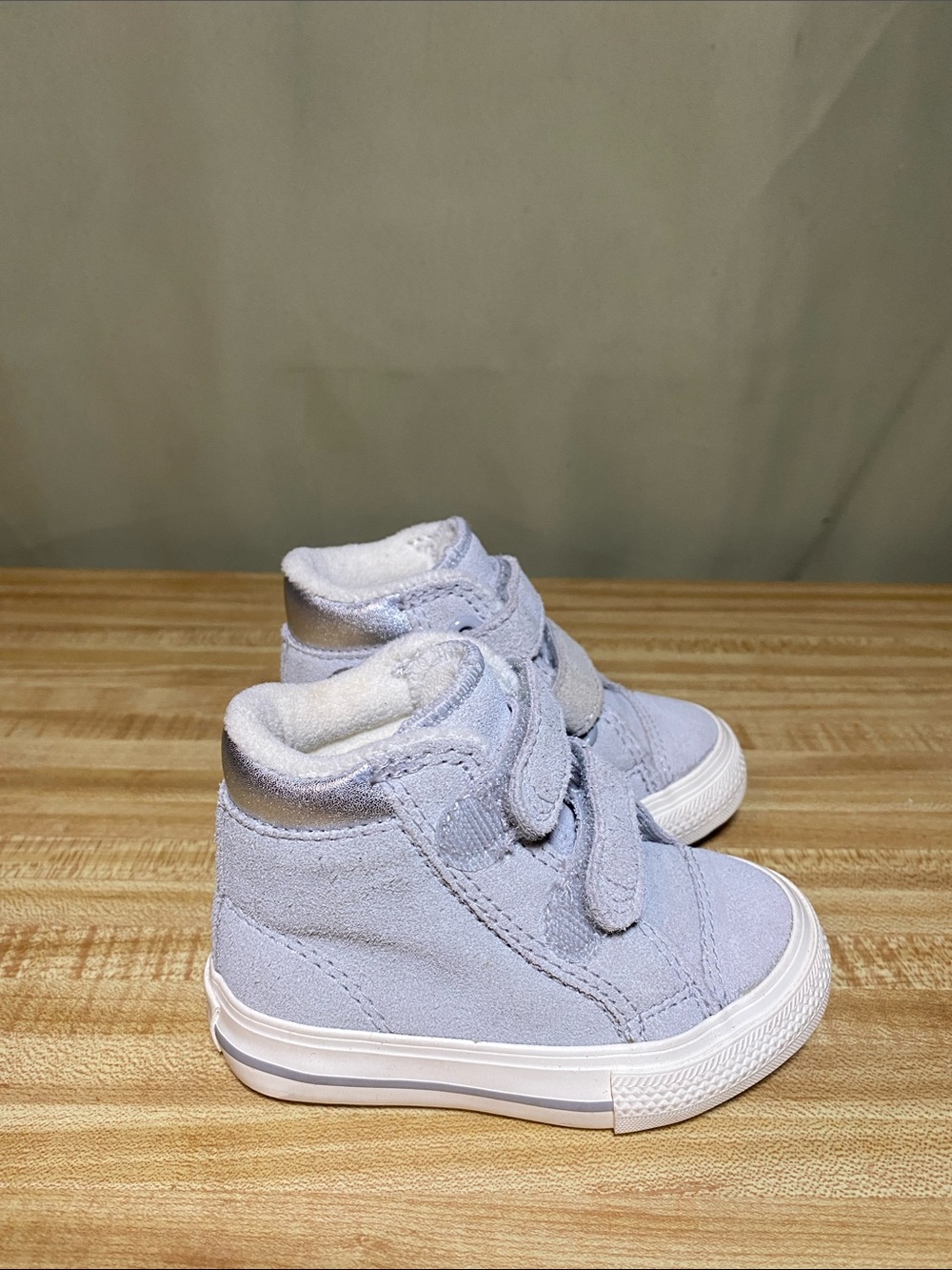 Converse Chuck Taylor All Star PC Boot 2v Hi Ash Grey/Pure Silver Infant size 4